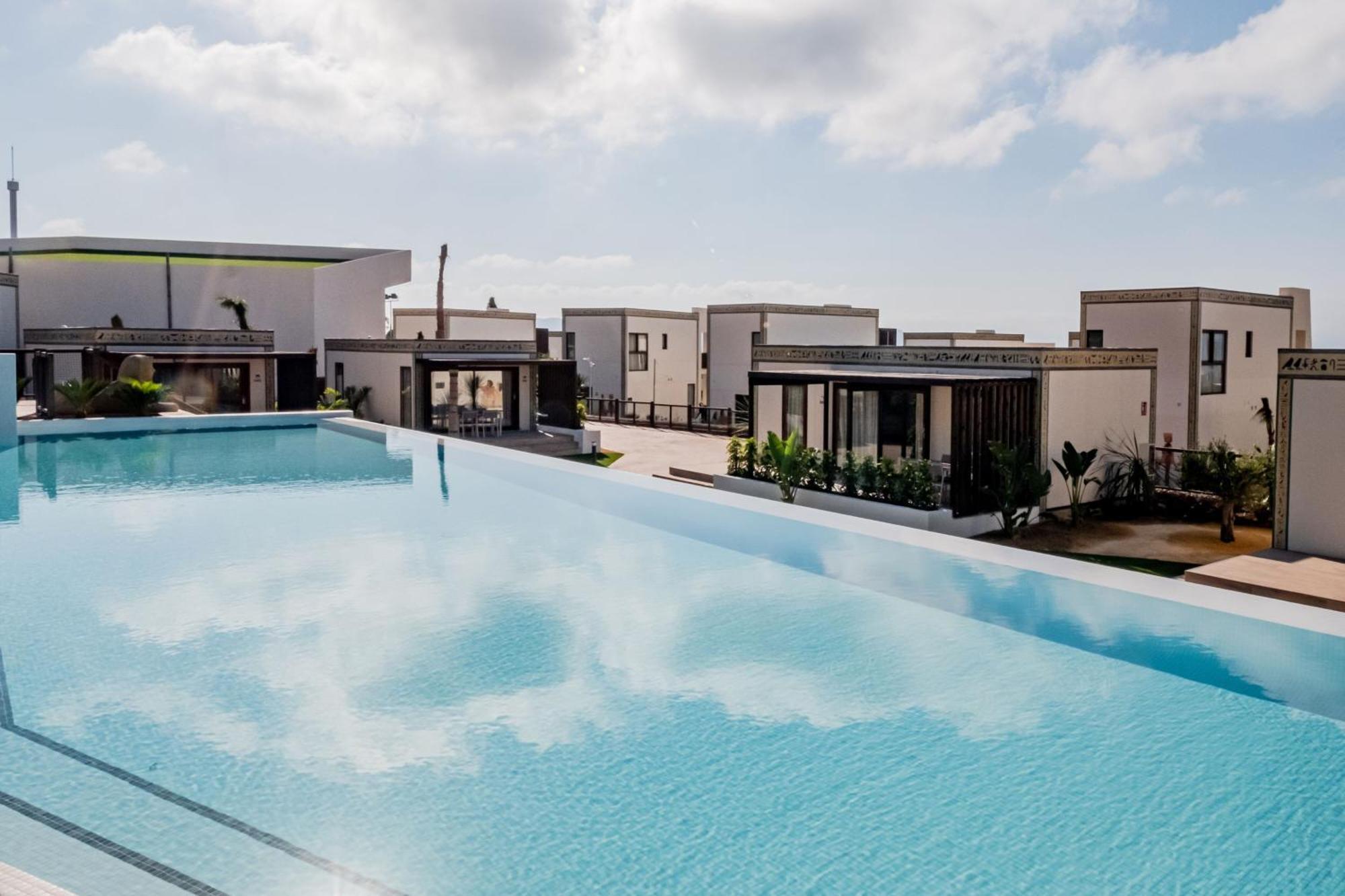 Four Points By Sheraton Costa Blanca Villas Benidorm Bagian luar foto