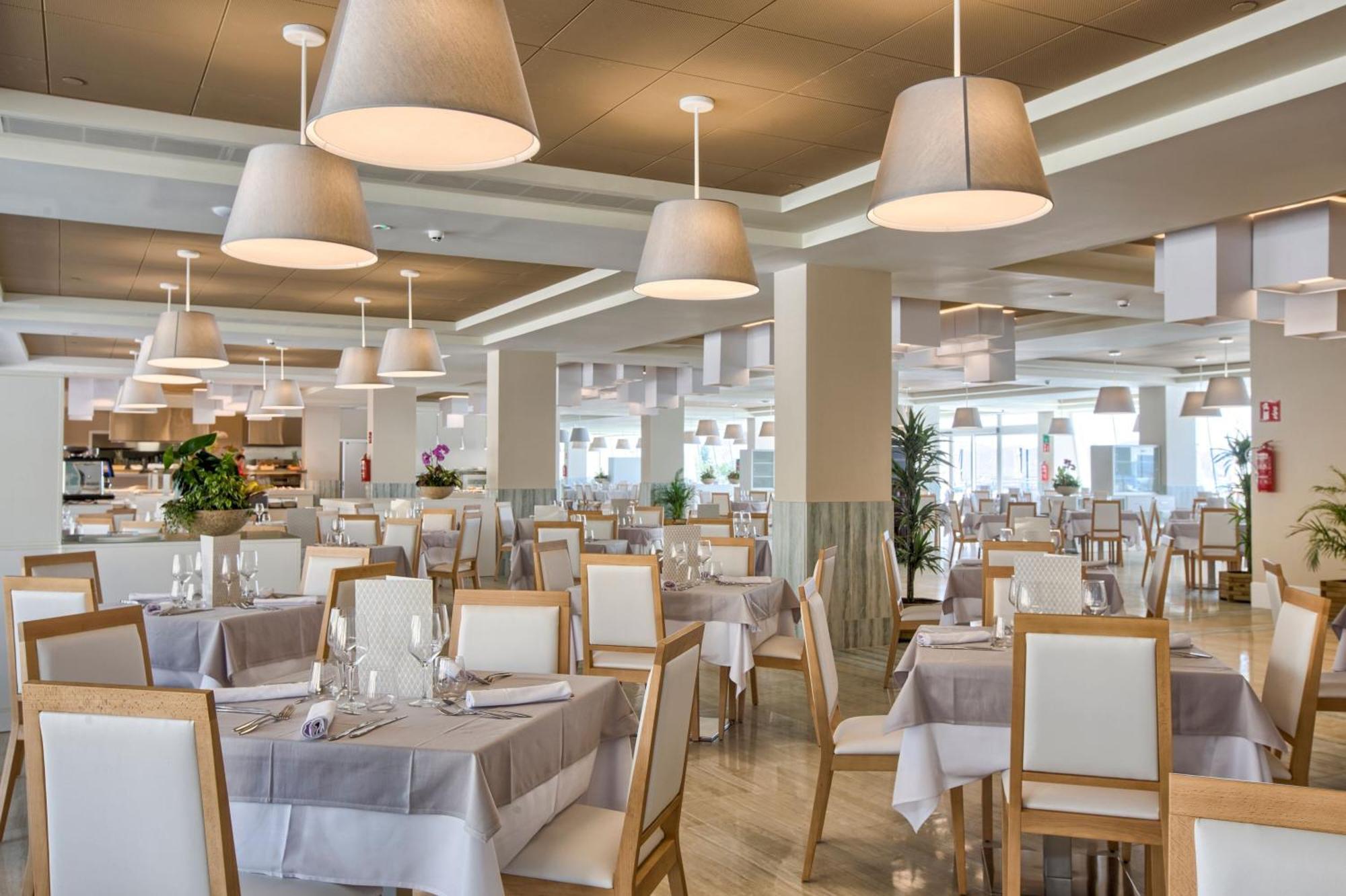 Four Points By Sheraton Costa Blanca Villas Benidorm Bagian luar foto