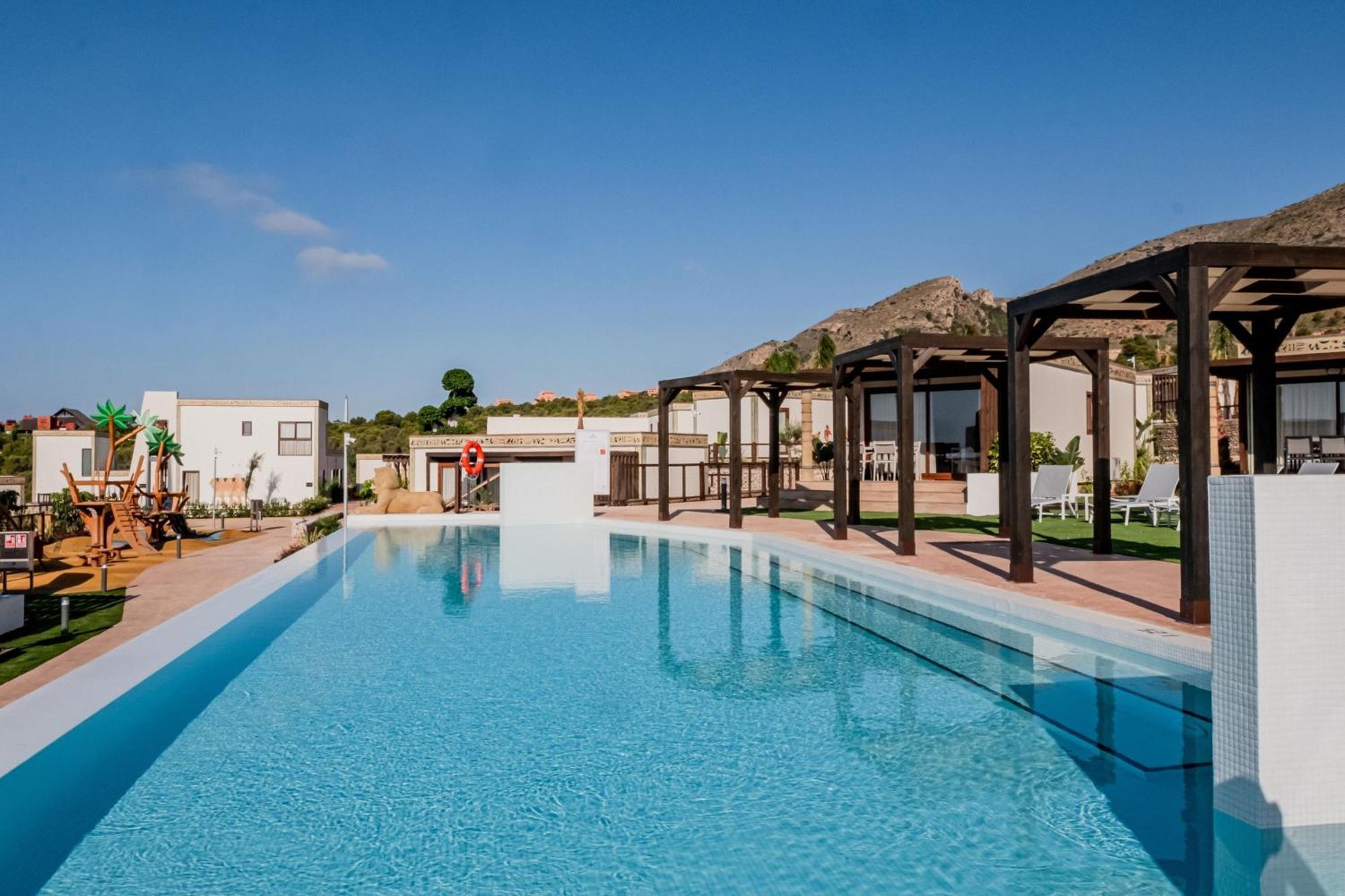 Four Points By Sheraton Costa Blanca Villas Benidorm Bagian luar foto